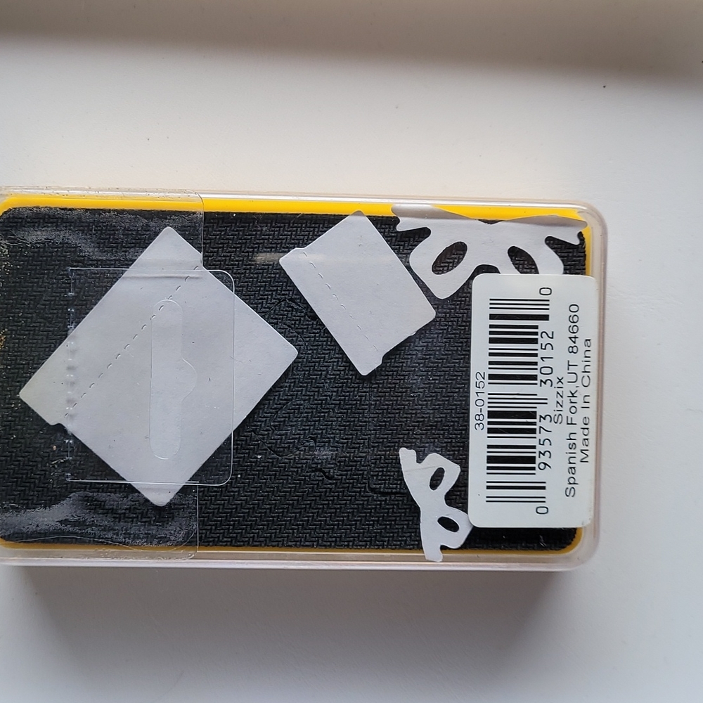 Sizzix - Picture 2 of 2